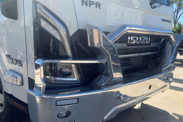 2025 Isuzu  NPR 45/65-175 MT D28 TRADE TRADEPACK Tray Image 6