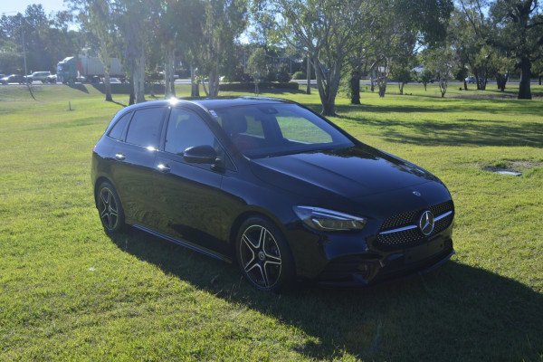 Mercedes-Benz B-class Hatchback W2