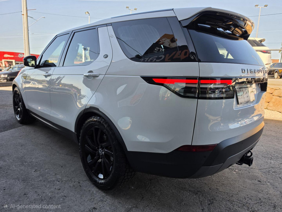 2018 Land Rover Discovery Series 5 SE SUV Image 11