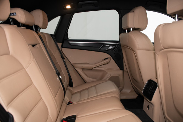 2021 Porsche Macan GTS SUV image 3