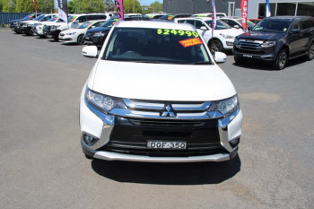 2017 [THIS VEHICLE IS SOLD] image 2