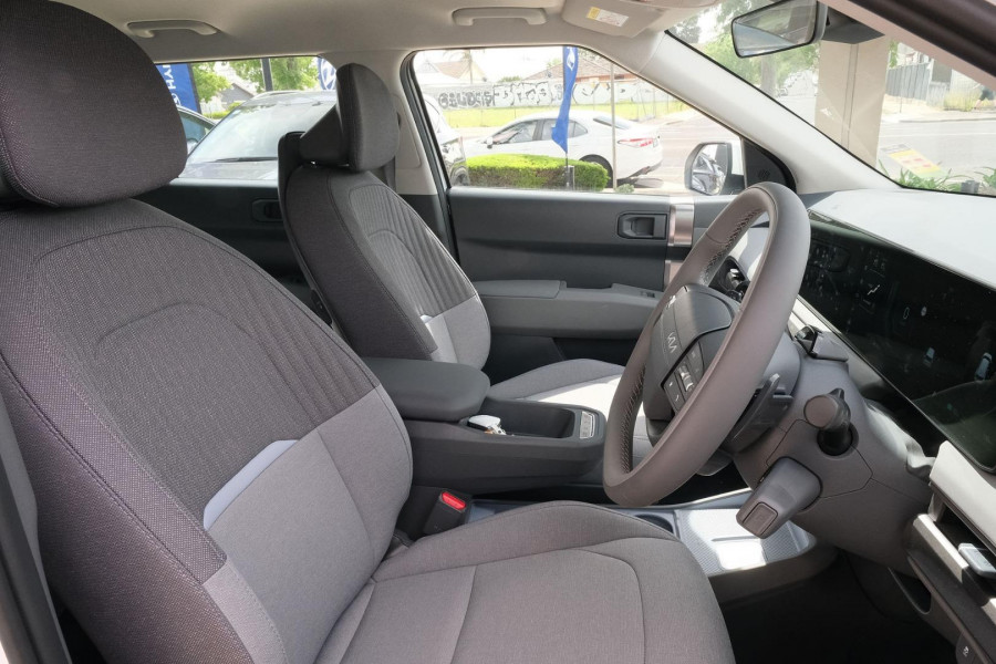 2026 MY27 Kia EV3 SV Air Long Range SUV Image 7