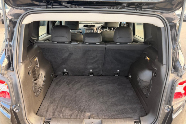 2017 Jeep Renegade BU Longitude SUV Image 12