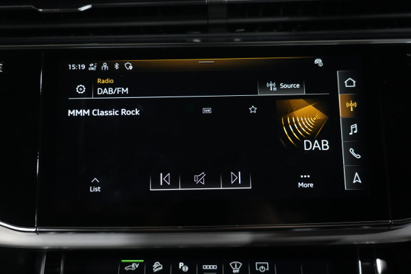 2024 Audi Q8 F1 60 TFSI e S Line SUV Image 28