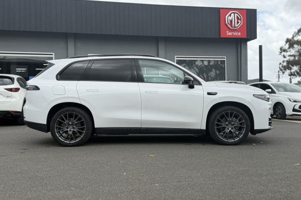 2025 Leapmotor C10 B11 REEV Ultra Hybrid Design Wagon Image 4