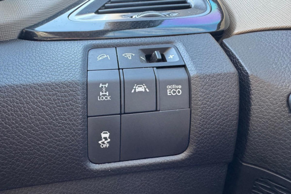 2015 Hyundai Santa Fe DM Highlander SUV Image 24