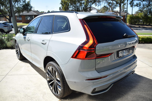 2026 Volvo XC60 UZ Ultra T8 Plug-in Hybrid Dark SUV Image 5