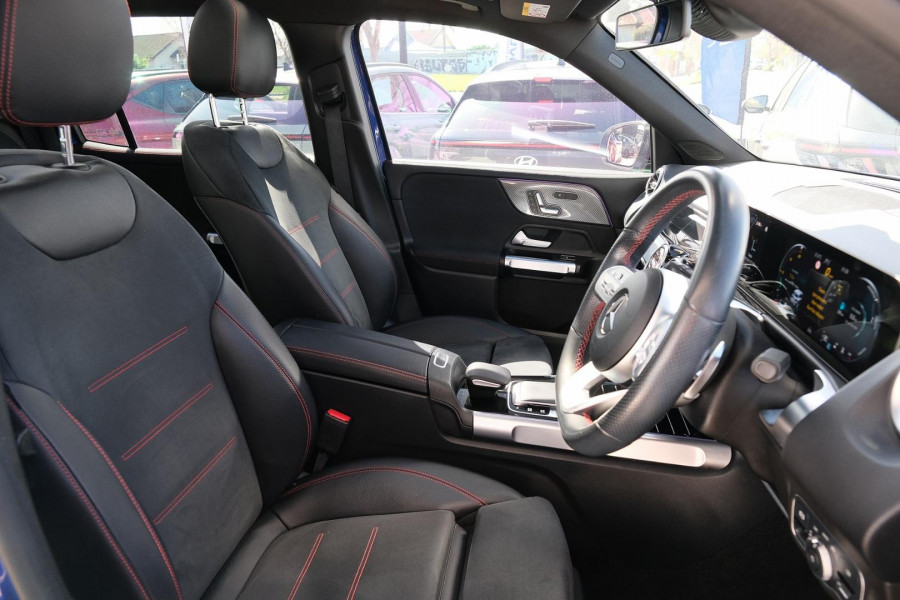 2020 Mercedes-Benz GLB-Class X247 GLB200 SUV Image 15