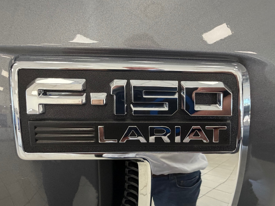 2024 Ford F-150  Lariat Dual Cab Image 10