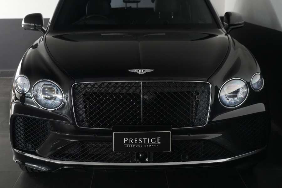 2024 Bentley Bentayga V8 SUV Image 3