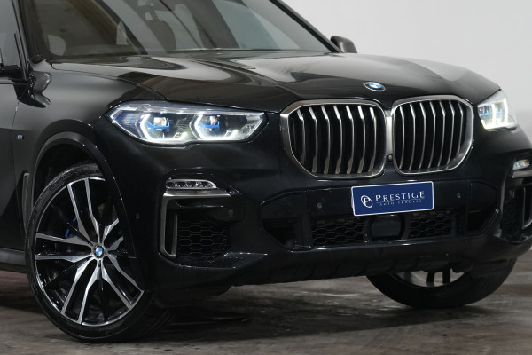 2019 BMW X5 M50d SUV image 2