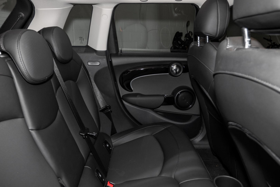 2023 MINI Cooper F55 LCI-2 S Classic Hatch