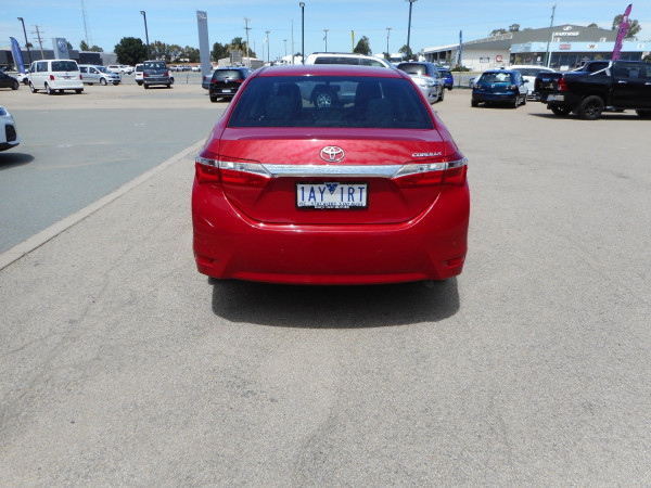 2014 Toyota Corolla ZRE172R SX Sedan