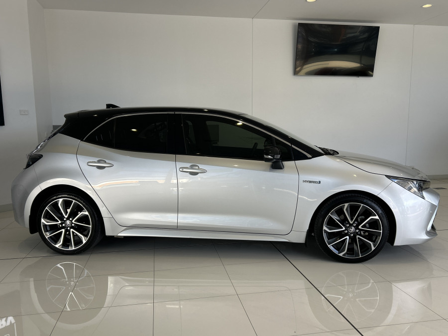 2020 Toyota Corolla ZWE211R ZR Hybrid Hatch Image 4