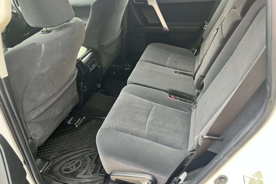 2018 Toyota LandCruiser Prado GDJ150R GXL SUV Image 12