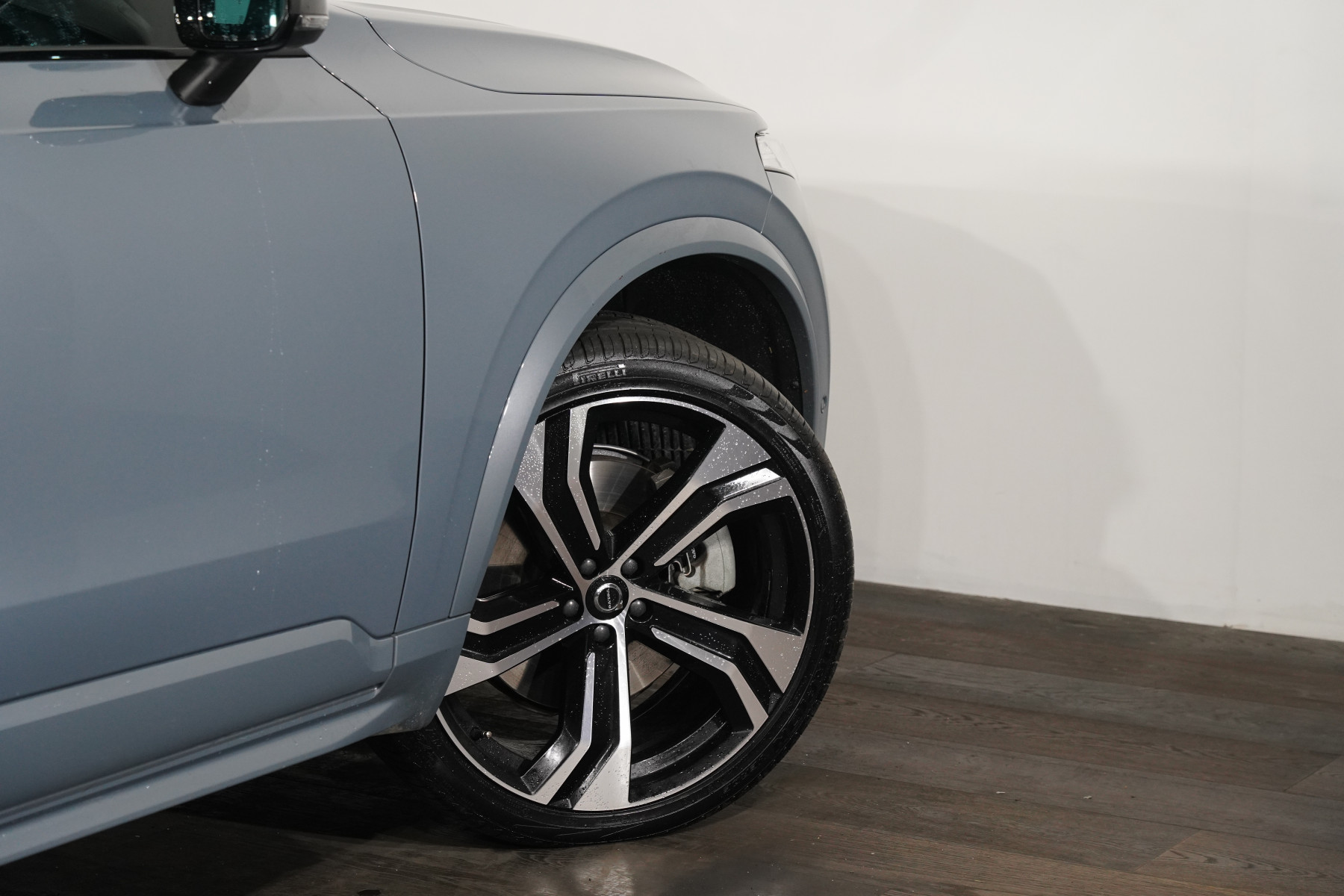 2022 Volvo XC90 Recharge Ultimate T8 Phev SUV Image 11