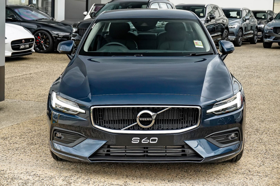 2021 Volvo S60  T5 Momentum Sedan Image 6