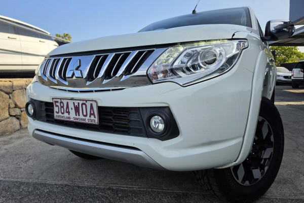2015 MY16 Mitsubishi Triton MQ Exceed Ute Image 2