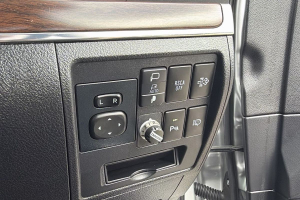 2017 Toyota LandCruiser VDJ200R VX SUV Image 22