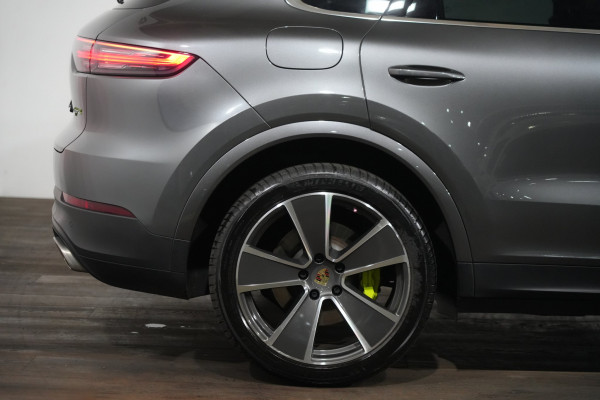 2019 Porsche Cayenne E-Hybrid SUV