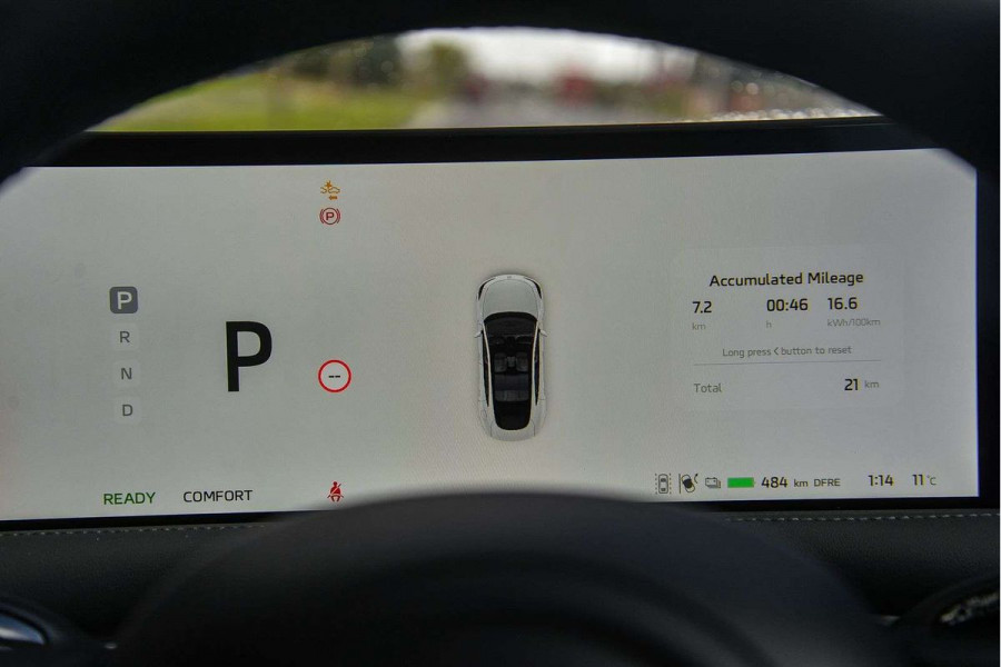 2026 MG IM5 P12L Premium Hatch Image 16