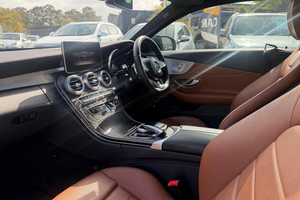 2016 Mercedes-Benz C-Class C205 C200 Coupe Image 19