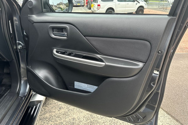 2022 Mitsubishi Triton MR GLS Ute Image 5