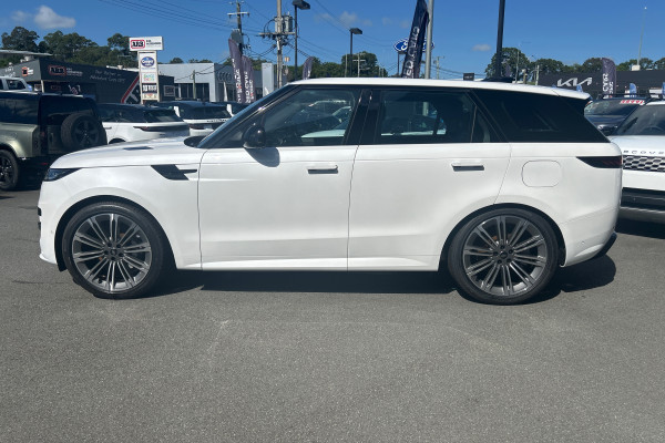 2024 MY25 Land Rover Range Rover SUV