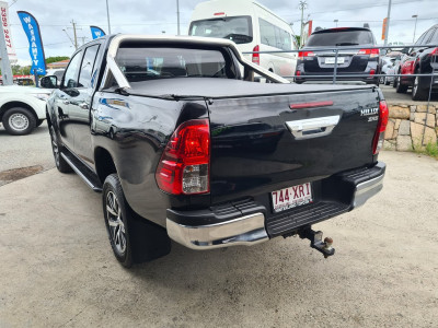 2017 Toyota HiLux GUN126R SR5 Utility Image 5