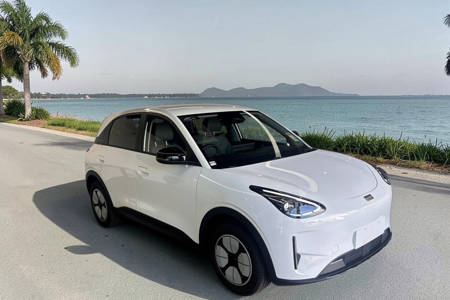 2026 Geely EX2 E22H Complete Hatch Image 1