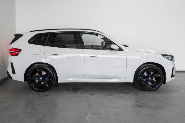 2026 BMW X3 G45 30e xDrive SUV image 3