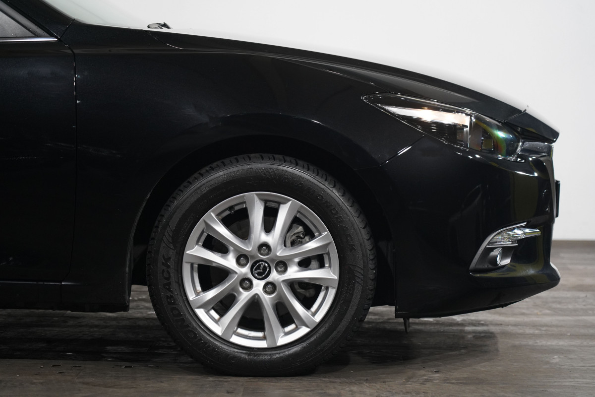 2016 Mazda Mazda3 Touring Hatch Image 5