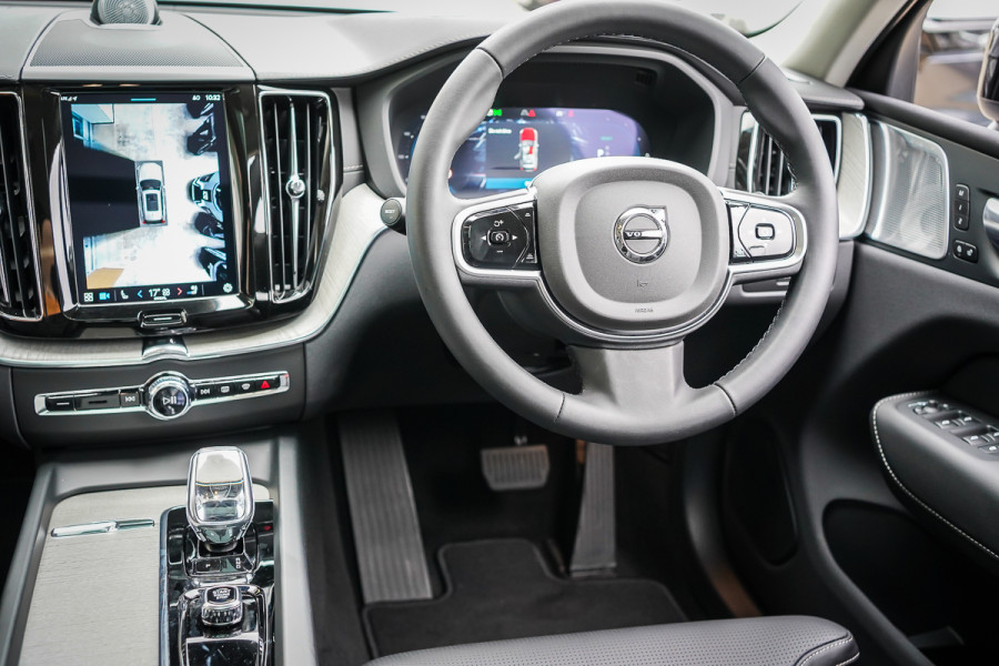 2025 Volvo XC60 UZ Ultra T8 Plug-In Hybrid SUV Image 29