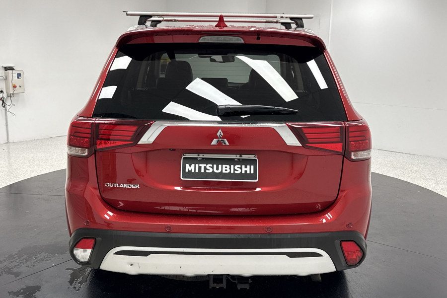 2019 Mitsubishi Outlander ZL LS SUV Image 9