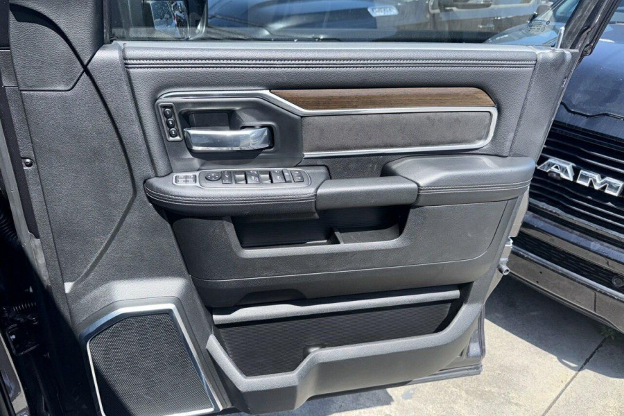 2023 Ram 2500 DJ Laramie Ute Image 13