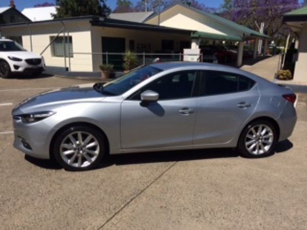 2018 Mazda 3 BN5238 SP25 Sedan Image 5