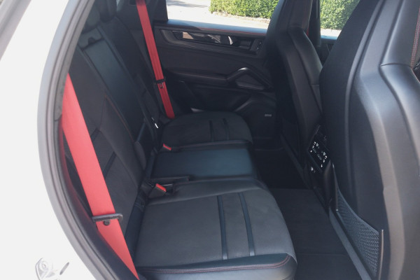 2024 Porsche Cayenne 9YA II GTS SUV Image 24