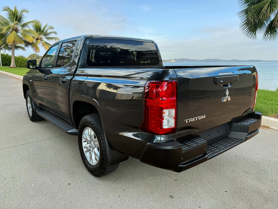 2026 Mitsubishi Triton MV GLX+ Ute Image 4
