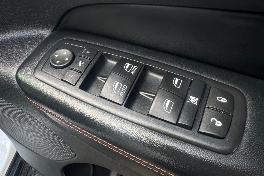 2016 Jeep Grand Cherokee WK 75th Anniversary Edition SUV Image 14