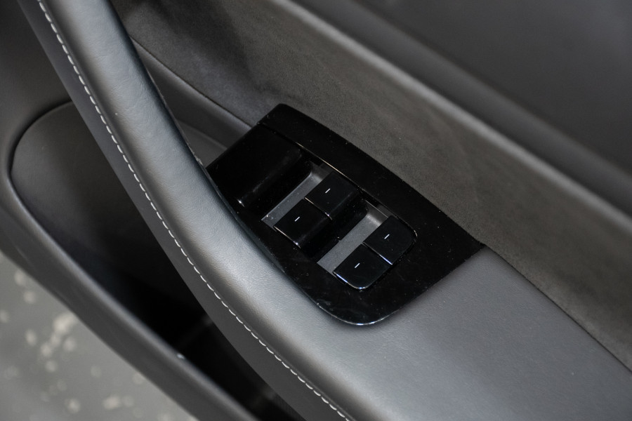 2019 Tesla Model 3  Long Range Sedan