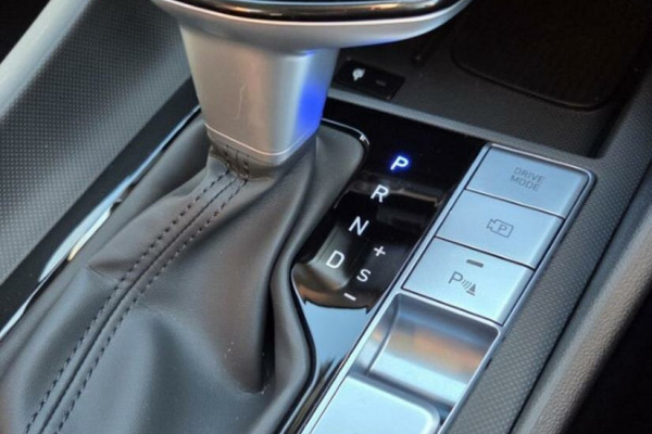 2025 Hyundai i30 CN7.V2 Hybrid Sedan Image 20