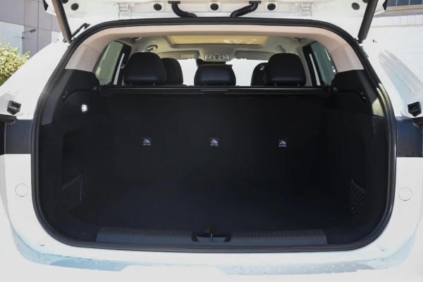 2025 MG HS AS33 Essence Hybrid SUV Image 9