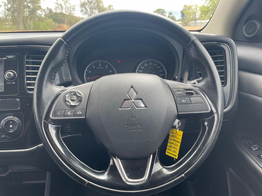 2016 Mitsubishi Outlander ZK LS SUV Image 17