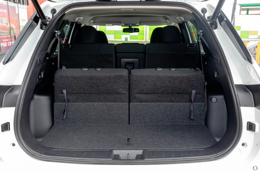 2024 Mitsubishi Outlander ZM LS SUV Image 10