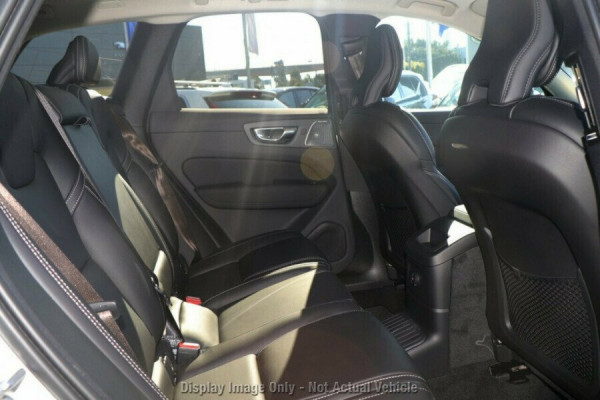 2026 Volvo XC60 UZ Ultra B5 Dark SUV Image 8