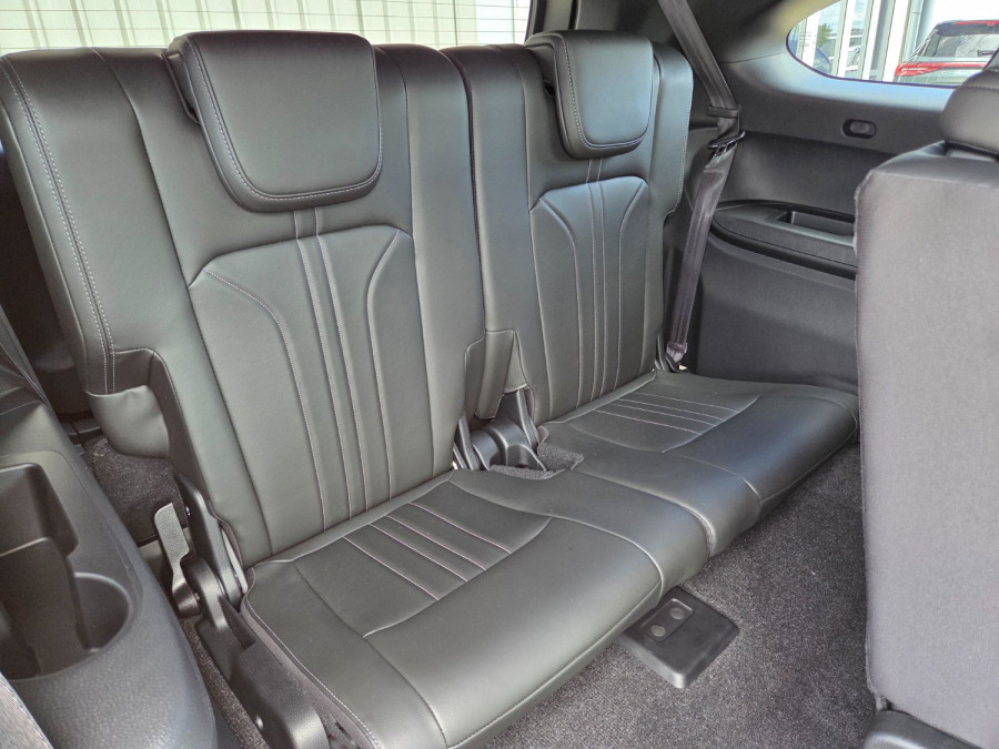 2026 Isuzu MU-X RJ LS-T SUV Image 11