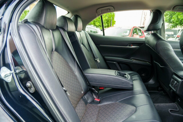 2021 Toyota Camry AXVH70R SX Sedan Image 8