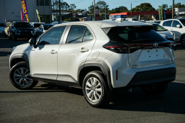 2021 Toyota Yaris Cross MXPJ15R GX SUV Image 2