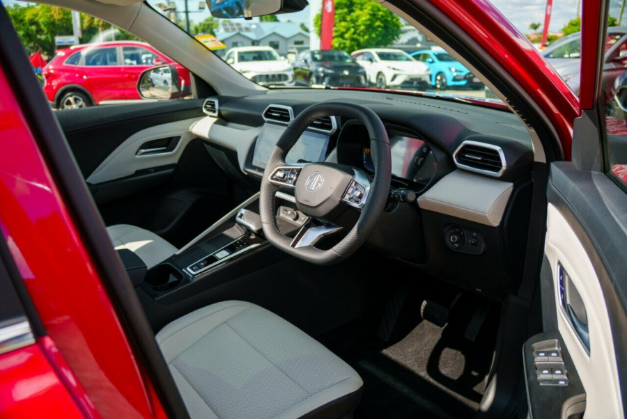 2024 MY24.5 MG ZS ZS32 Essence Hybrid+ SUV Image 15