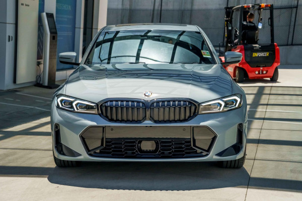 2025 BMW 3 Series G20 LCI II 330i M Sport Sedan image 3